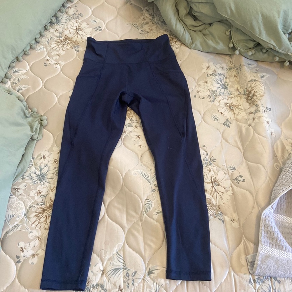blue leggings with pocket